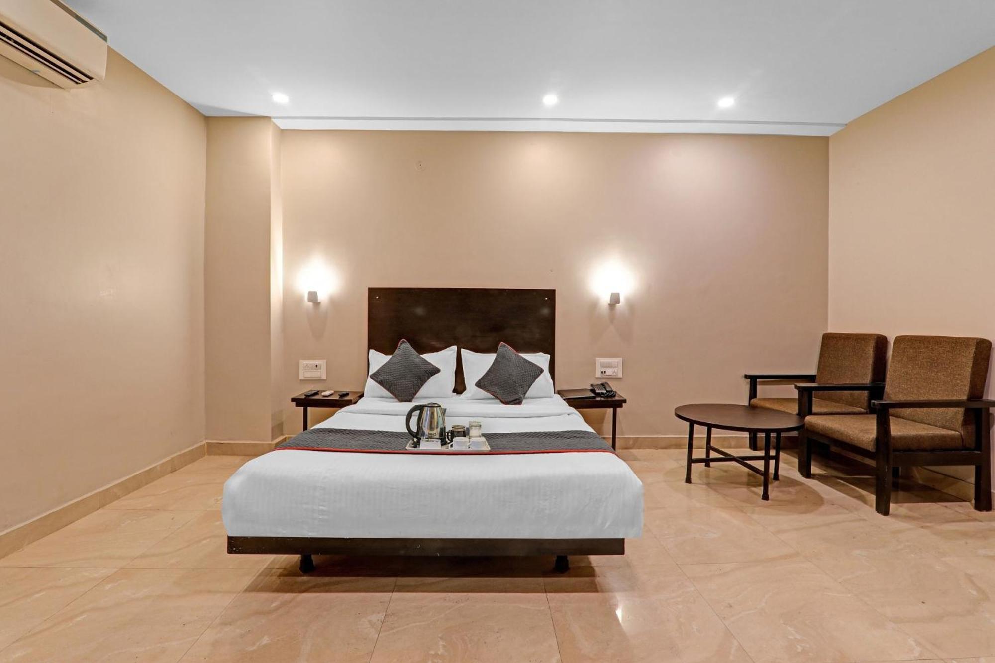 Super Townhouse Amaraa Hotel Near Phoenix Palassio Lucknow Luaran gambar